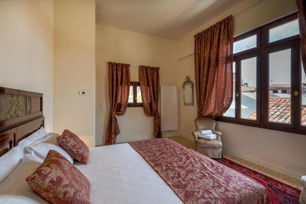 Ca' Longo Palace Damasco Venesia Bagian luar foto
