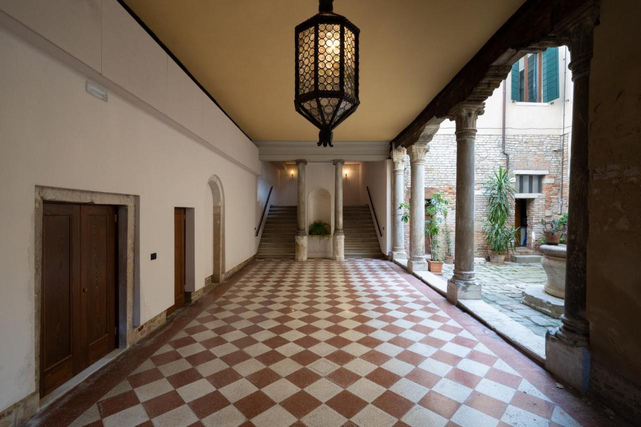 Ca' Longo Palace Damasco Venesia Bagian luar foto